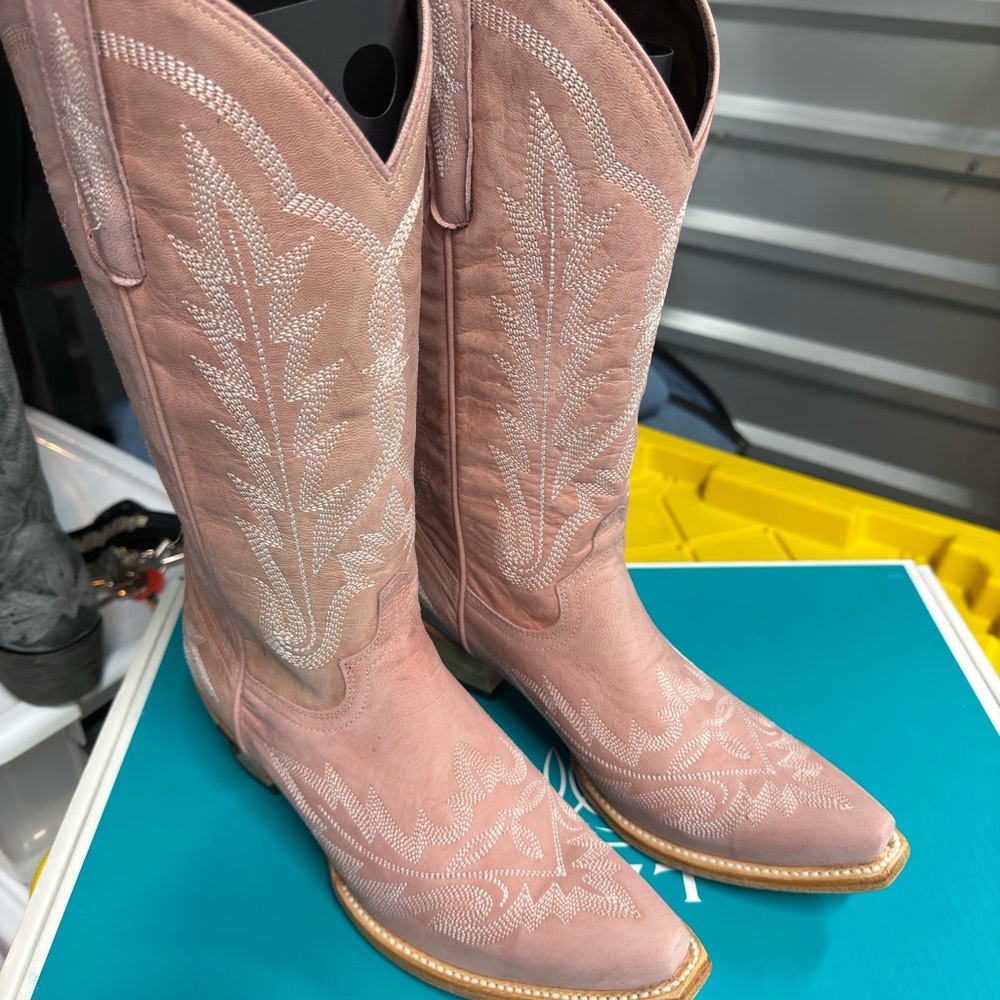 Lane Boots Lexington Western Boots in Blush Pink Embroidered Cowboy size 9, NIB